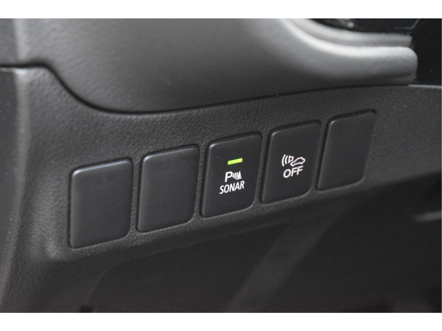 Mitsubishi Outlander 2.0 PHEV Premium 203PK 4WD | NL-Auto | Camera | Trekhaak | Carplay | Standkachel | Keyless | Stoel- & stuurverwarming | Allweathers | LED / Xenon