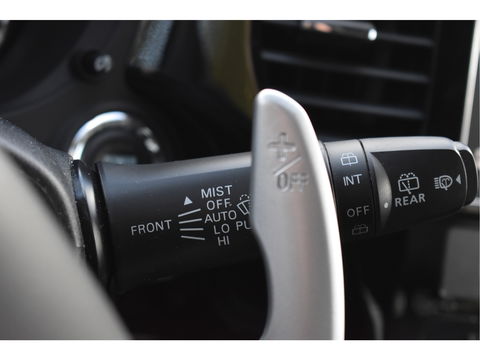 Mitsubishi Outlander 2.0 PHEV Premium 203PK 4WD | NL-Auto | Camera | Trekhaak | Carplay | Standkachel | Keyless | Stoel- & stuurverwarming | Allweathers | LED / Xenon