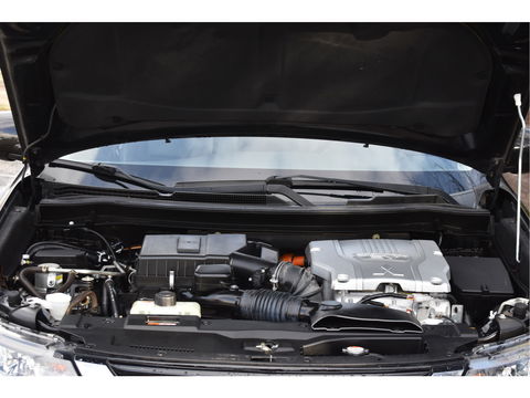Mitsubishi Outlander 2.0 PHEV Premium 203PK 4WD | NL-Auto | Camera | Trekhaak | Carplay | Standkachel | Keyless | Stoel- & stuurverwarming | Allweathers | LED / Xenon