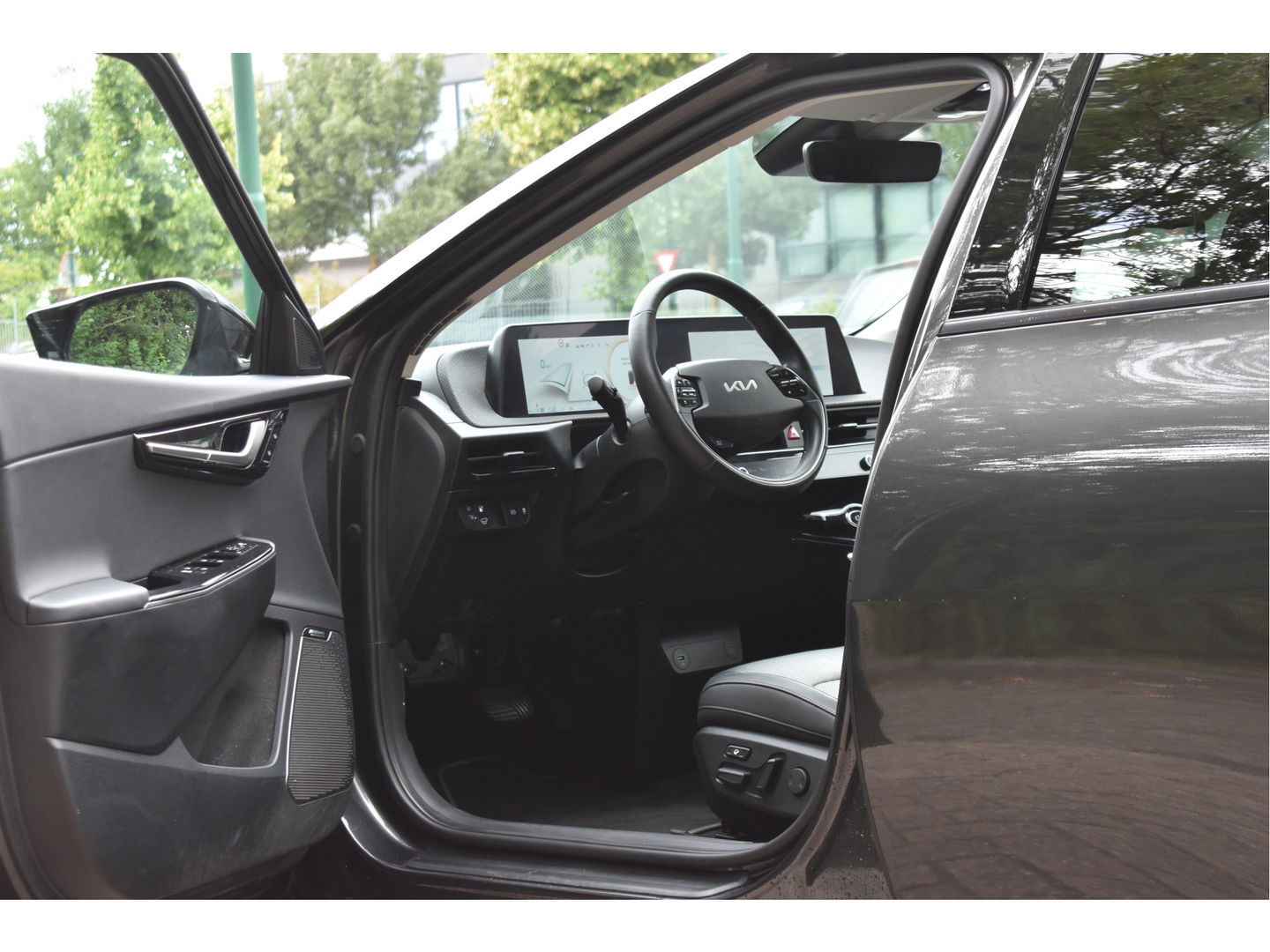 Kia Ev6 Plus 77.4 kWh | 1ste eigenaar | Meridian | Stoelverkoeling | Camera | Carplay | Keyless | Sfeerverlichting