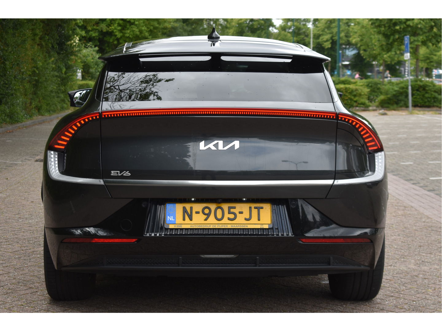 Kia Ev6 Plus 77.4 kWh | 1ste eigenaar | Meridian | Stoelverkoeling | Camera | Carplay | Keyless | Sfeerverlichting