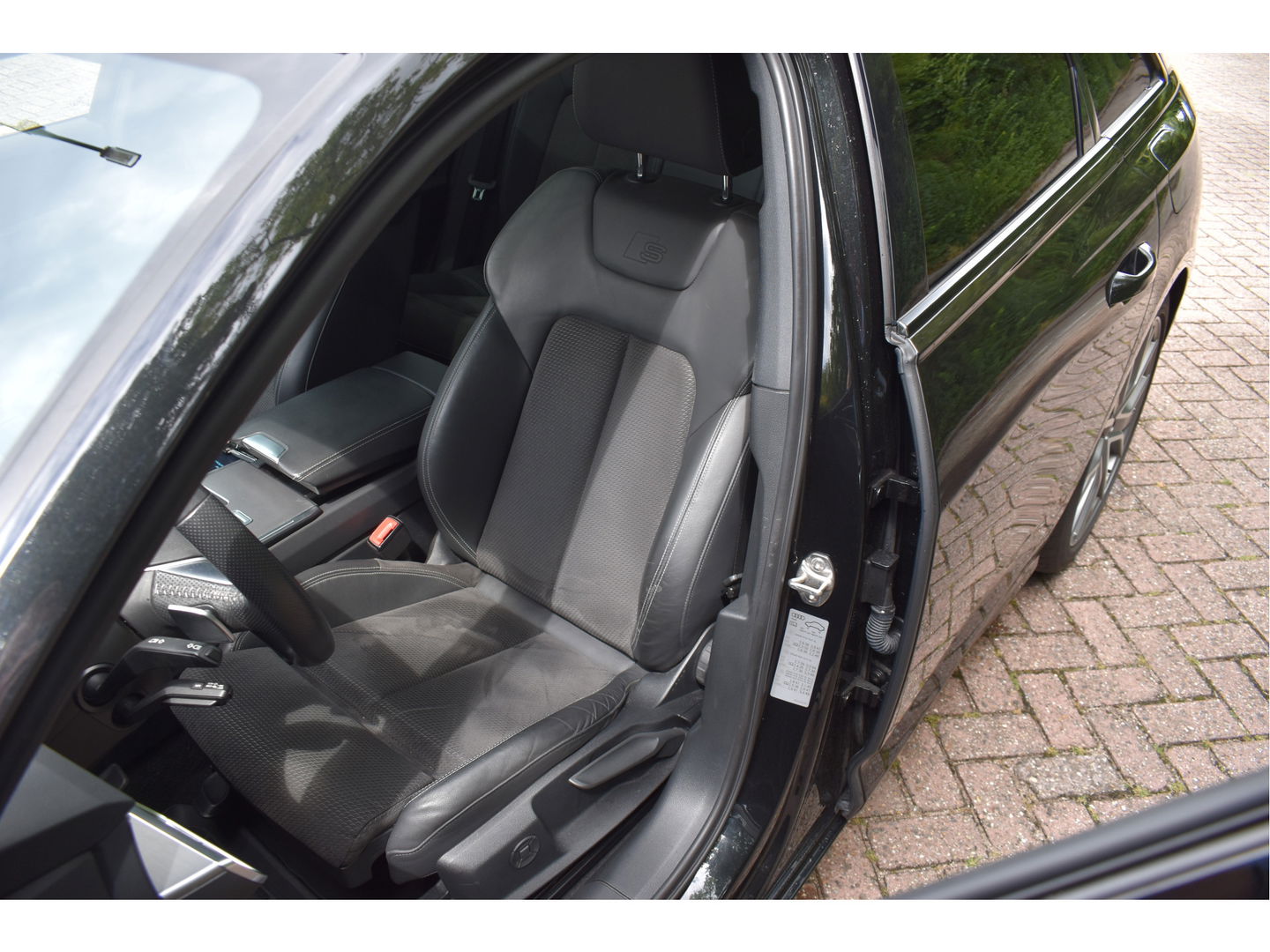 Audi A6 Avant 55 TFSI e quattro Competition 367 PK S-Line 3x | Elekt.haak | Keyless | Open dak | HUD | Carplay | 360 gr.camera | Sfeerverlichting | Full LED | Z+W banden