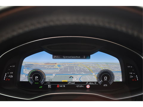 Audi A6 Avant 55 TFSI e quattro Competition 367 PK S-Line 3x | Elekt.haak | Keyless | Open dak | HUD | Carplay | 360 gr.camera | Sfeerverlichting | Full LED | Z+W banden