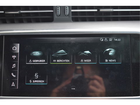 Audi A6 Avant 55 TFSI e quattro Competition 367 PK S-Line 3x | Elekt.haak | Keyless | Open dak | HUD | Carplay | 360 gr.camera | Sfeerverlichting | Full LED | Z+W banden
