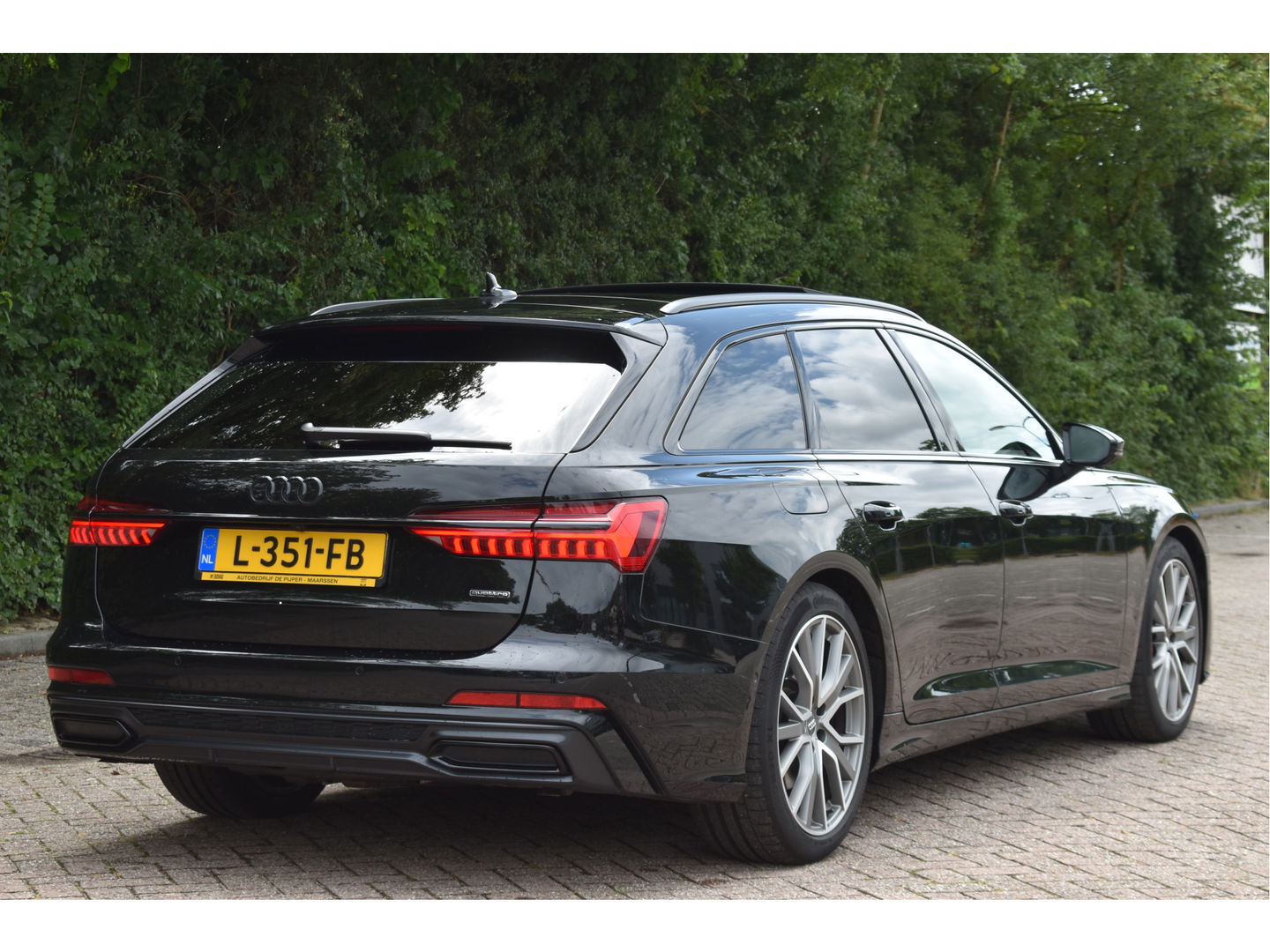 Audi A6 Avant 55 TFSI e quattro Competition 367 PK S-Line 3x | Elekt.haak | Keyless | Open dak | HUD | Carplay | 360 gr.camera | Sfeerverlichting | Full LED | Z+W banden