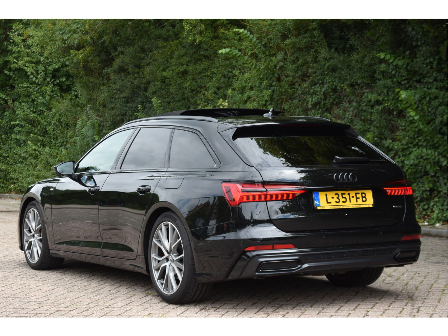 Audi A6 Avant 55 TFSI e quattro Competition 367 PK S-Line 3x | Elekt.haak | Keyless | Open dak | HUD | Carplay | 360 gr.camera | Sfeerverlichting | Full LED | Z+W banden
