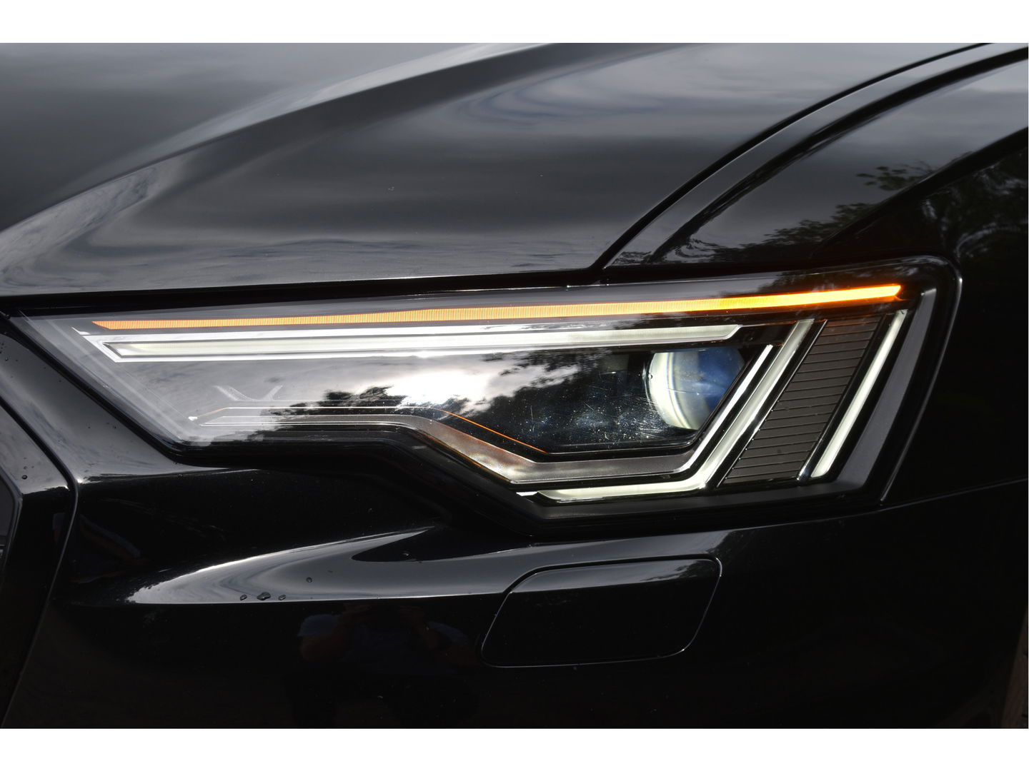 Audi A6 Avant 55 TFSI e quattro Competition 367 PK S-Line 3x | Elekt.haak | Keyless | Open dak | HUD | Carplay | 360 gr.camera | Sfeerverlichting | Full LED | Z+W banden