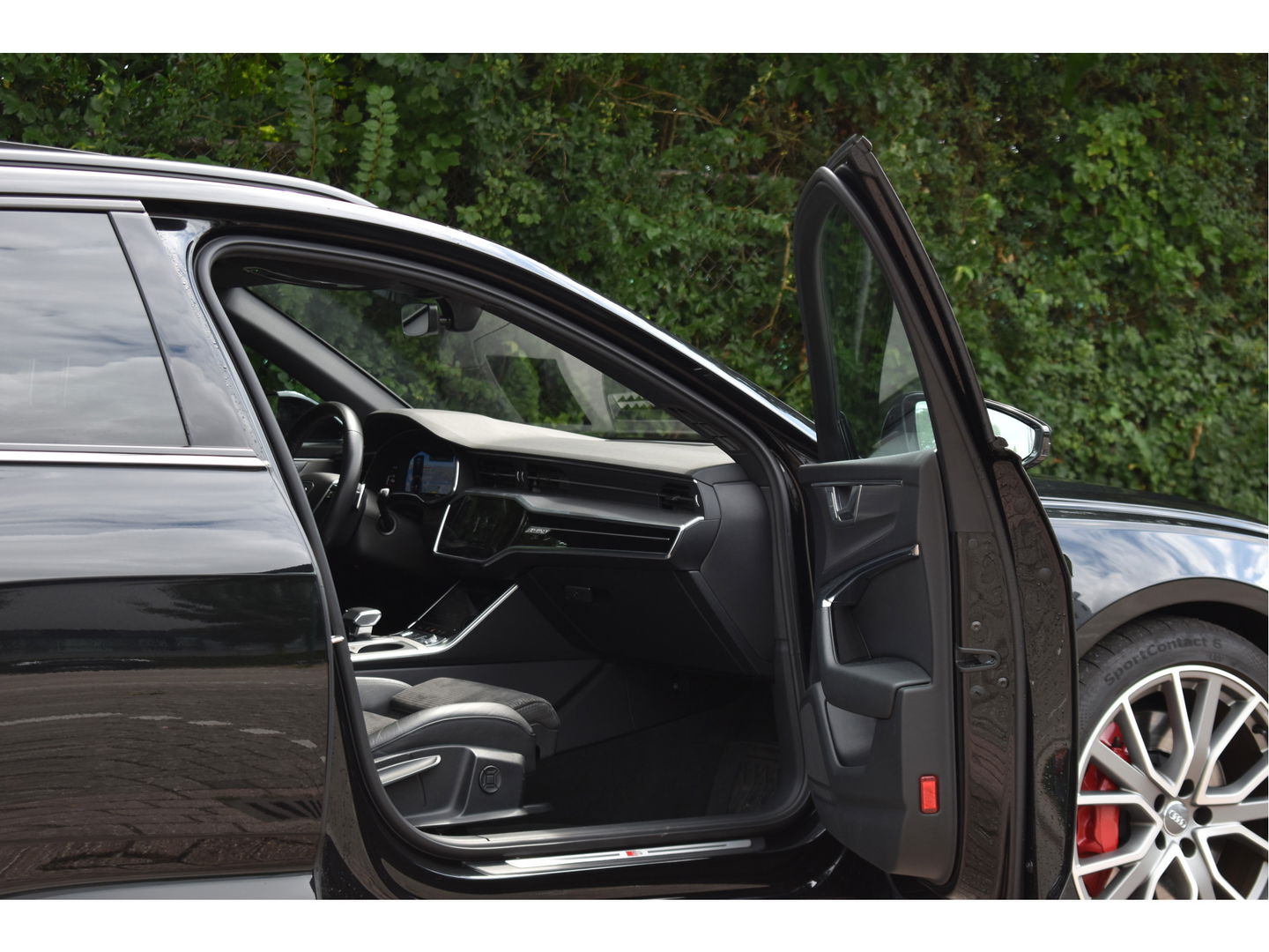 Audi A6 Avant 55 TFSI e quattro Competition 367 PK S-Line 3x | Elekt.haak | Keyless | Open dak | HUD | Carplay | 360 gr.camera | Sfeerverlichting | Full LED | Z+W banden