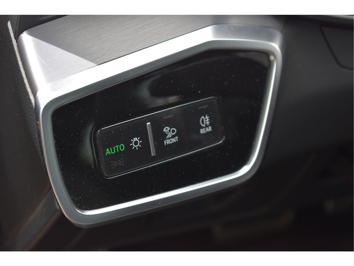 Audi A6 Avant 55 TFSI e quattro Competition 367 PK S-Line 3x | Elekt.haak | Keyless | Open dak | HUD | Carplay | 360 gr.camera | Sfeerverlichting | Full LED | Z+W banden