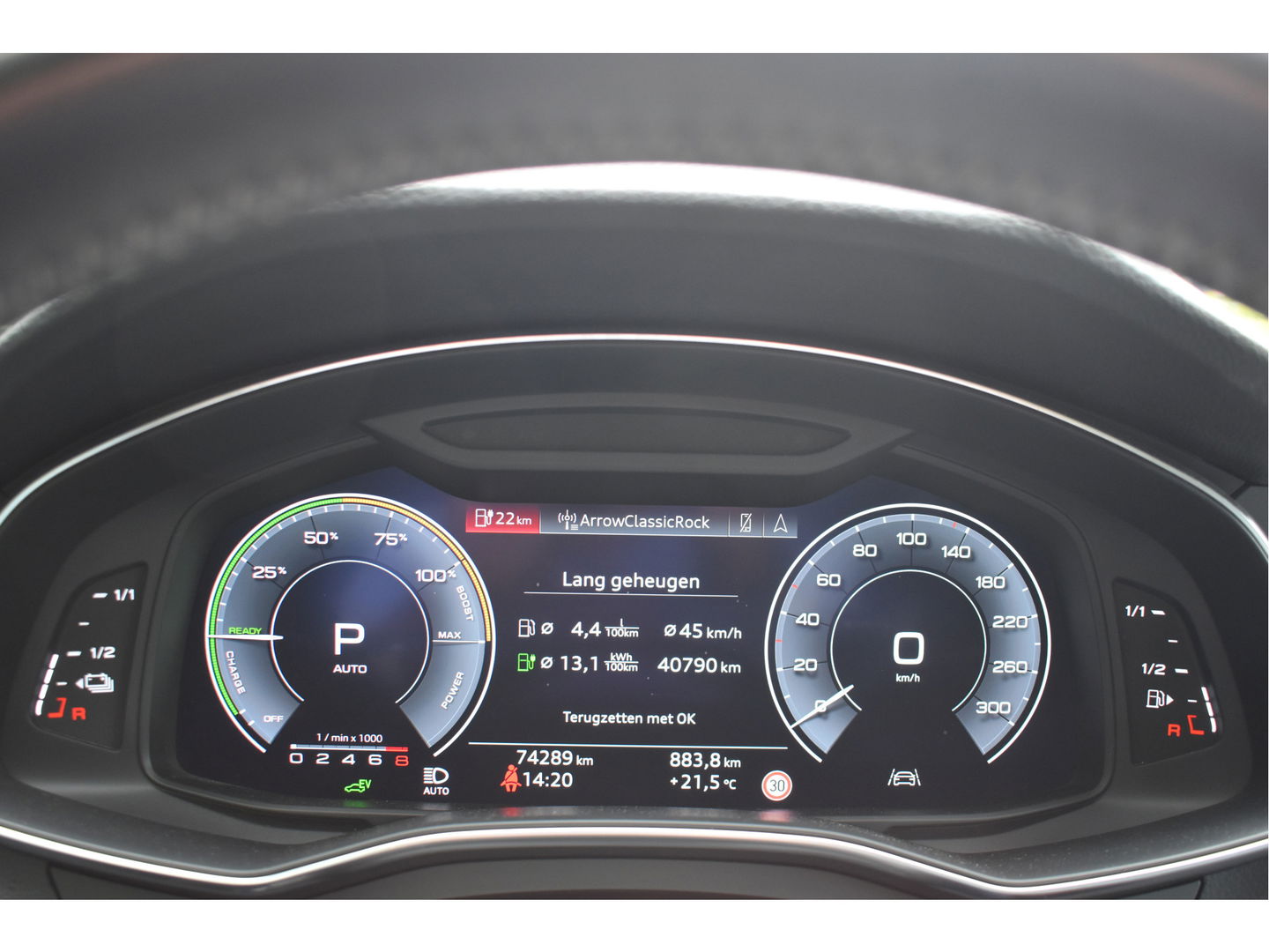 Audi A6 Avant 55 TFSI e quattro Competition 367 PK S-Line 3x | Elekt.haak | Keyless | Open dak | HUD | Carplay | 360 gr.camera | Sfeerverlichting | Full LED | Z+W banden