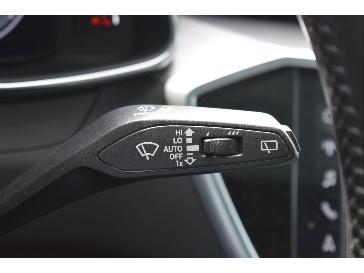 Audi A6 Avant 55 TFSI e quattro Competition 367 PK S-Line 3x | Elekt.haak | Keyless | Open dak | HUD | Carplay | 360 gr.camera | Sfeerverlichting | Full LED | Z+W banden