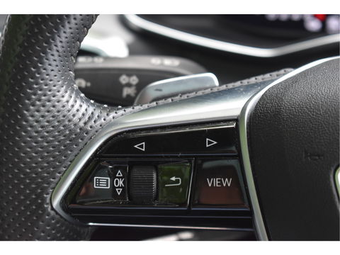 Audi A6 Avant 55 TFSI e quattro Competition 367 PK S-Line 3x | Elekt.haak | Keyless | Open dak | HUD | Carplay | 360 gr.camera | Sfeerverlichting | Full LED | Z+W banden