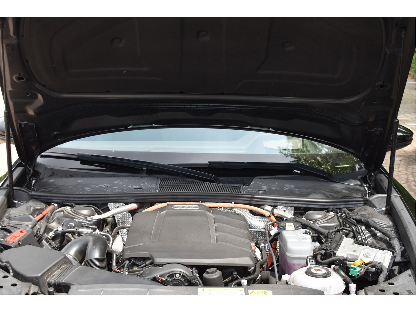 Audi A6 Avant 55 TFSI e quattro Competition 367 PK S-Line 3x | Elekt.haak | Keyless | Open dak | HUD | Carplay | 360 gr.camera | Sfeerverlichting | Full LED | Z+W banden