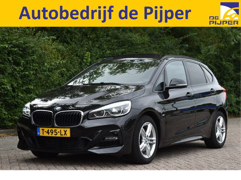 BMW 2 Serie Active Tourer 220i High Executive M-SPORT, VOL, PANO DAK, HEADUP, ADAPT.CC, CAMERA, NAVI, FULL LED, ALLSEASON
