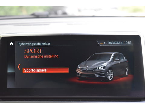 BMW 2 Serie Active Tourer 220i High Executive M-SPORT, VOL, PANO DAK, HEADUP, ADAPT.CC, CAMERA, NAVI, FULL LED, ALLSEASON
