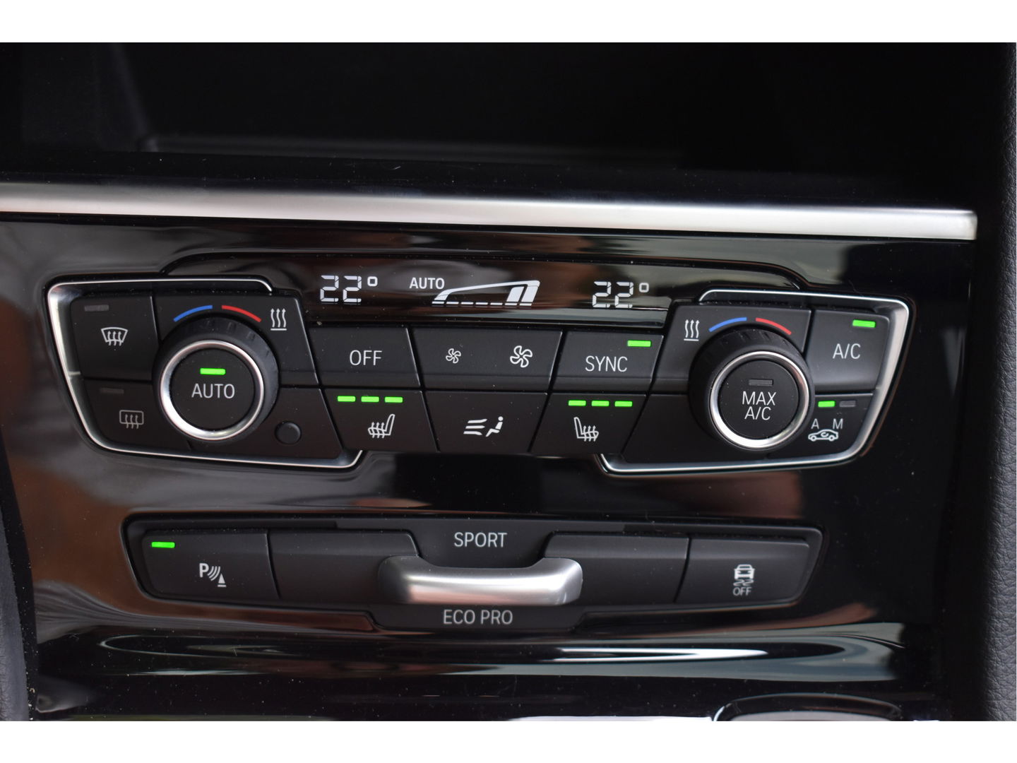 BMW 2 Serie Active Tourer 220i High Executive M-SPORT, VOL, PANO DAK, HEADUP, ADAPT.CC, CAMERA, NAVI, FULL LED, ALLSEASON