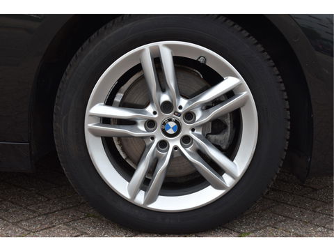 BMW 2 Serie Active Tourer 220i High Executive M-SPORT, VOL, PANO DAK, HEADUP, ADAPT.CC, CAMERA, NAVI, FULL LED, ALLSEASON