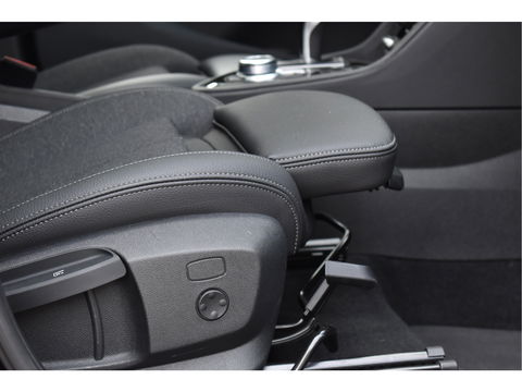 BMW 2 Serie Active Tourer 220i High Executive M-SPORT, VOL, PANO DAK, HEADUP, ADAPT.CC, CAMERA, NAVI, FULL LED, ALLSEASON