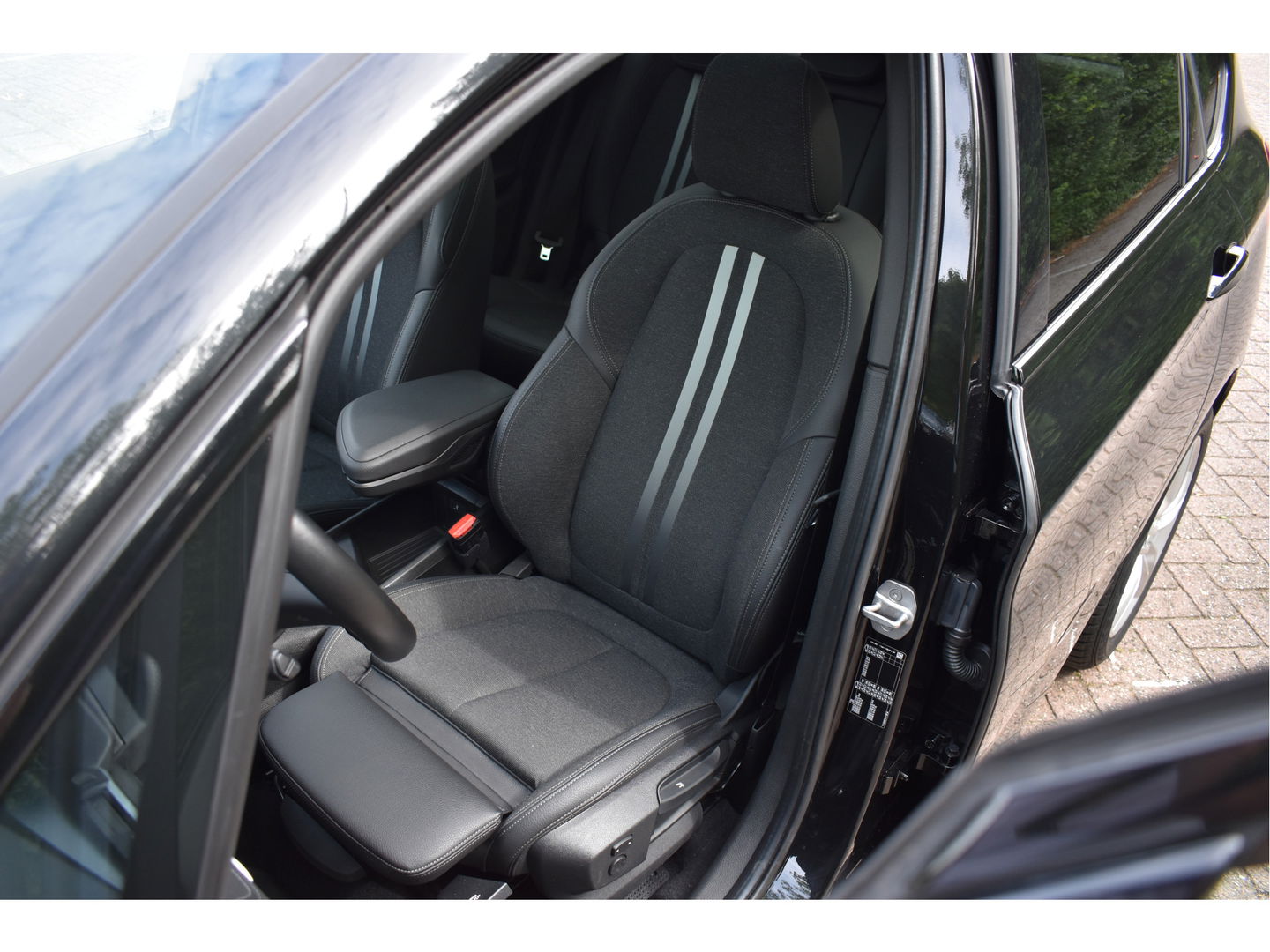 BMW 2 Serie Active Tourer 220i High Executive M-SPORT, VOL, PANO DAK, HEADUP, ADAPT.CC, CAMERA, NAVI, FULL LED, ALLSEASON
