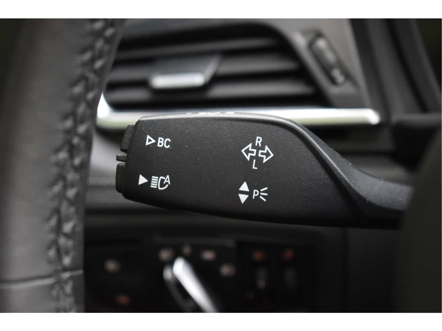 BMW 2 Serie Active Tourer 220i High Executive M-SPORT, VOL, PANO DAK, HEADUP, ADAPT.CC, CAMERA, NAVI, FULL LED, ALLSEASON