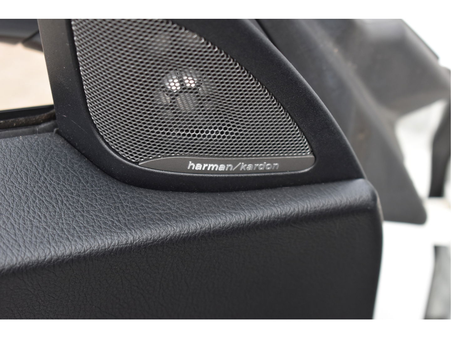 BMW 2 Serie Cabrio 218i High Executive M-Sport 4-Cilinder! | Keyless | Harman/Kardon | DAB | Stoelverw | M-Stoelen | Full LED | LM-Velgen