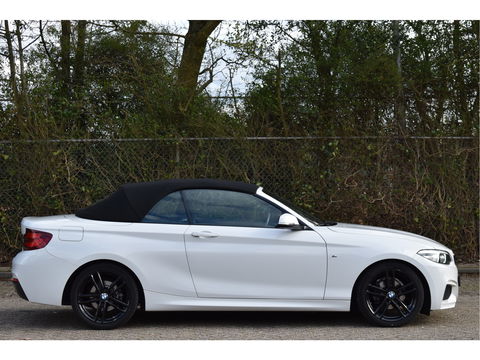 BMW 2 Serie Cabrio 218i High Executive M-Sport 4-Cilinder! | Keyless | Harman/Kardon | DAB | Stoelverw | M-Stoelen | Full LED | LM-Velgen