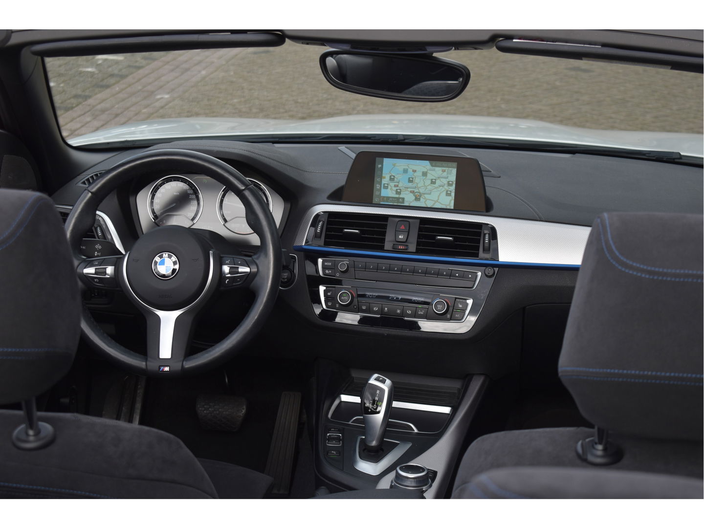 BMW 2 Serie Cabrio 218i High Executive M-Sport 4-Cilinder! | Keyless | Harman/Kardon | DAB | Stoelverw | M-Stoelen | Full LED | LM-Velgen