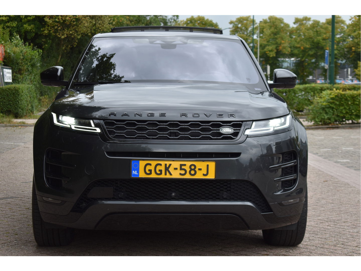 Land Rover Range Rover Evoque AUTOBIOGRAPHY 1.5 P300e AWD R-Dynamic SE 309 pk | Open dak | 360 gr.camera | Keyless | Elekt.stoelen | Carplay | Full LED | 20" Velgen