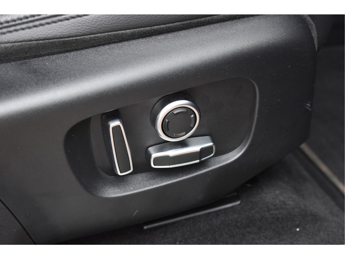 Land Rover Range Rover Evoque AUTOBIOGRAPHY 1.5 P300e AWD R-Dynamic SE 309 pk | Open dak | 360 gr.camera | Keyless | Elekt.stoelen | Carplay | Full LED | 20" Velgen