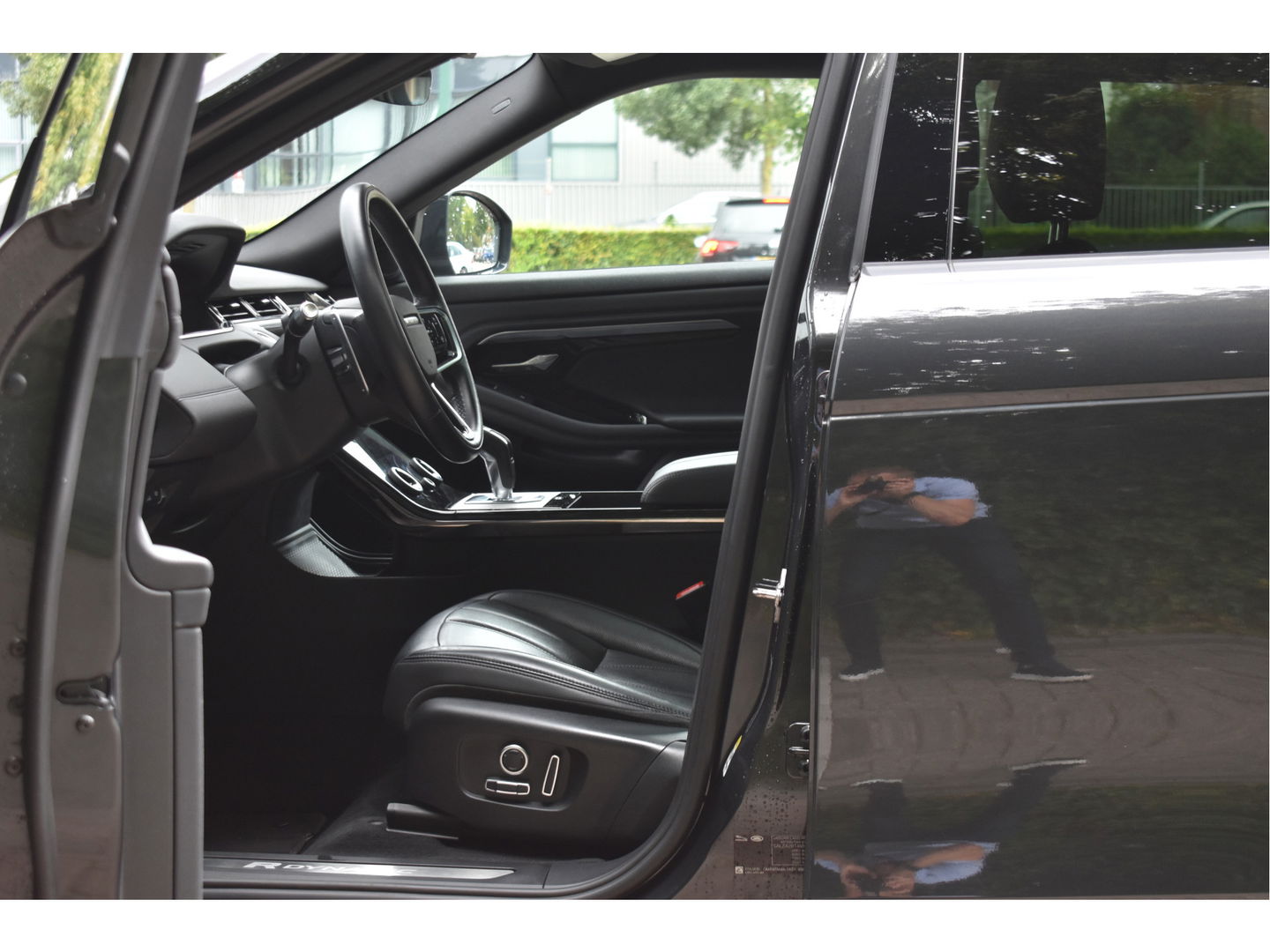 Land Rover Range Rover Evoque AUTOBIOGRAPHY 1.5 P300e AWD R-Dynamic SE 309 pk | Open dak | 360 gr.camera | Keyless | Elekt.stoelen | Carplay | Full LED | 20" Velgen