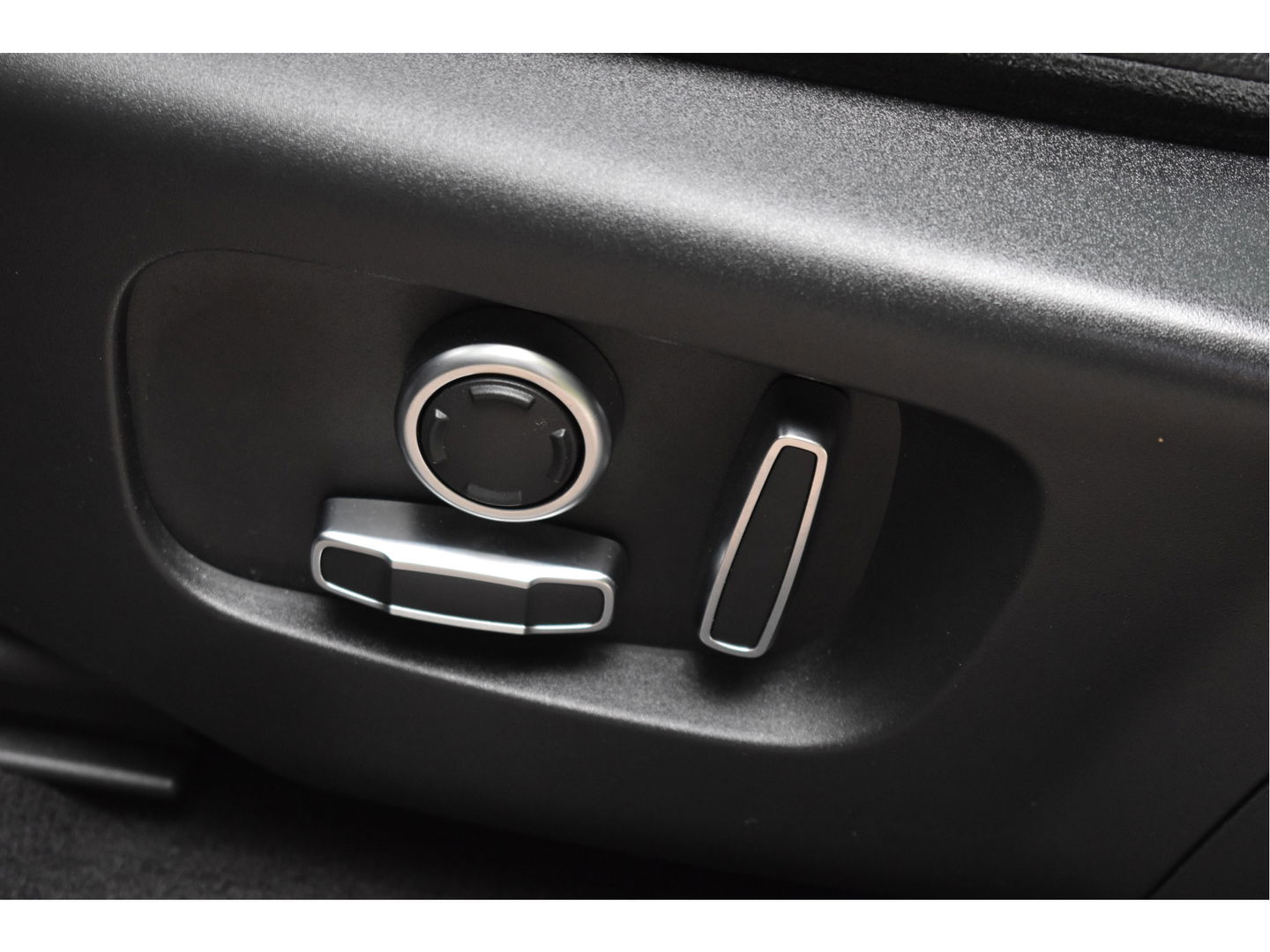 Land Rover Range Rover Evoque AUTOBIOGRAPHY 1.5 P300e AWD R-Dynamic SE 309 pk | Open dak | 360 gr.camera | Keyless | Elekt.stoelen | Carplay | Full LED | 20" Velgen