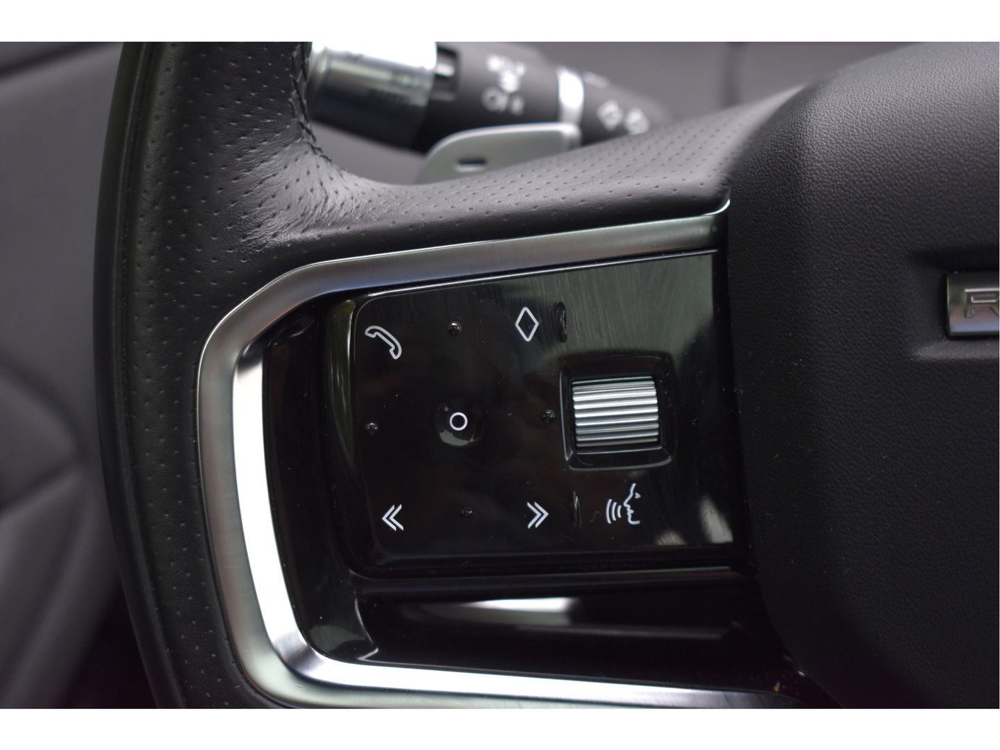 Land Rover Range Rover Evoque AUTOBIOGRAPHY 1.5 P300e AWD R-Dynamic SE 309 pk | Open dak | 360 gr.camera | Keyless | Elekt.stoelen | Carplay | Full LED | 20" Velgen