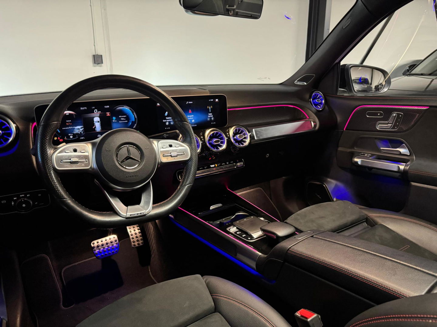 Mercedes-Benz GLB 250 4MATIC AMG PANO MEMORY VOL'