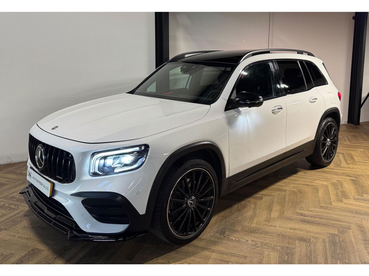 Mercedes-Benz GLB 250 4MATIC AMG PANO MEMORY VOL'