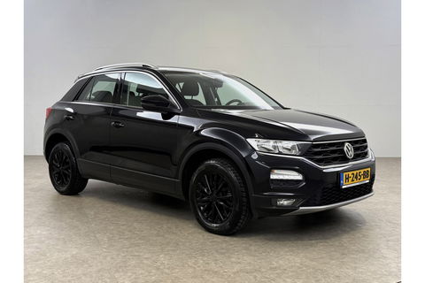 Volkswagen T-Roc TSI Style Business | Camera | Carplay | LED | Trekhaak | Adaptive-Cruise | Parkeersens. | 16"LMV