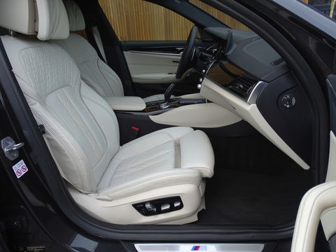 BMW 5 Serie touring 540i 340PK / Individual / M-Sport / LED / 2018 /