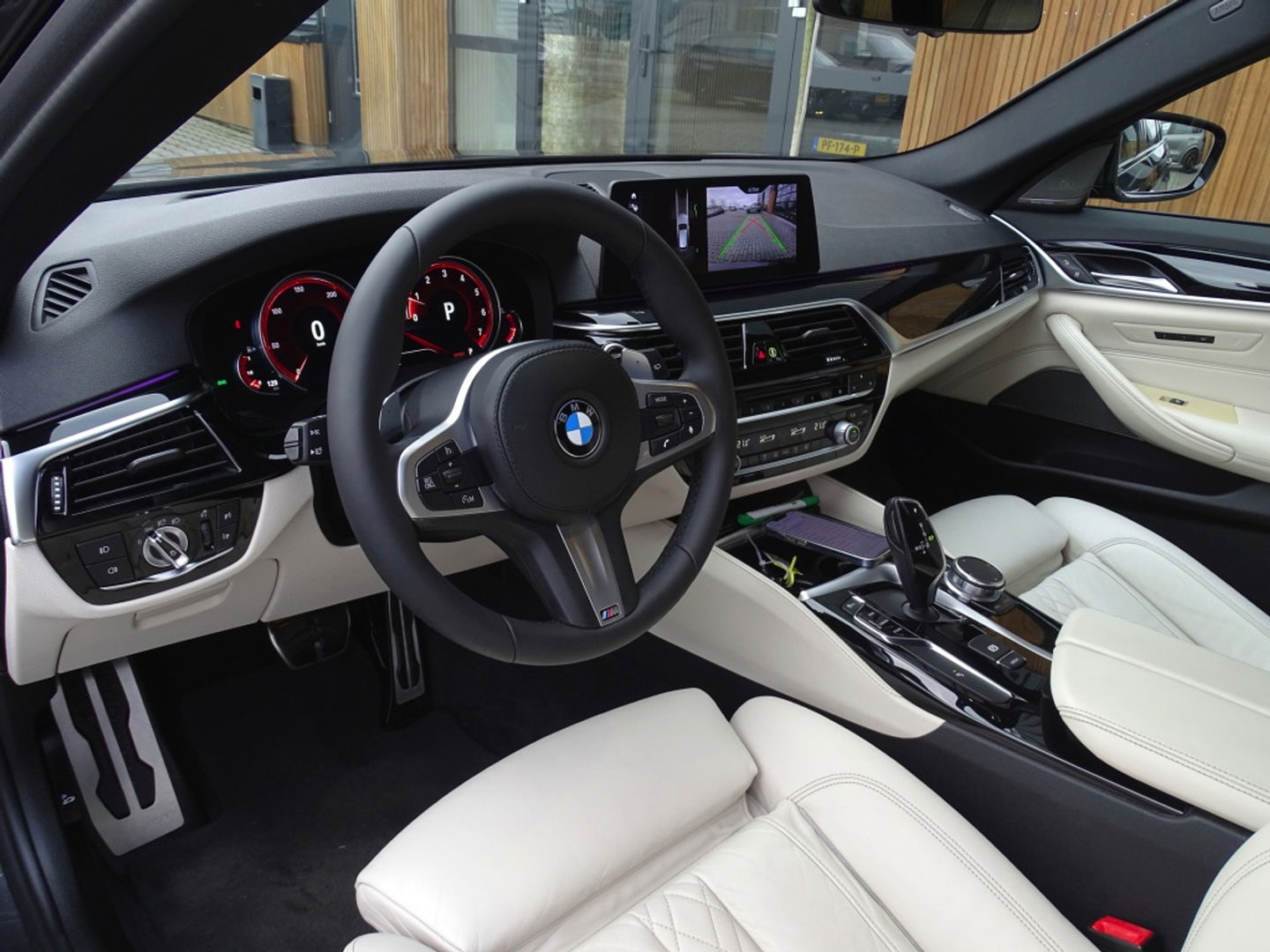BMW 5 Serie touring 540i 340PK / Individual / M-Sport / LED / 2018 /