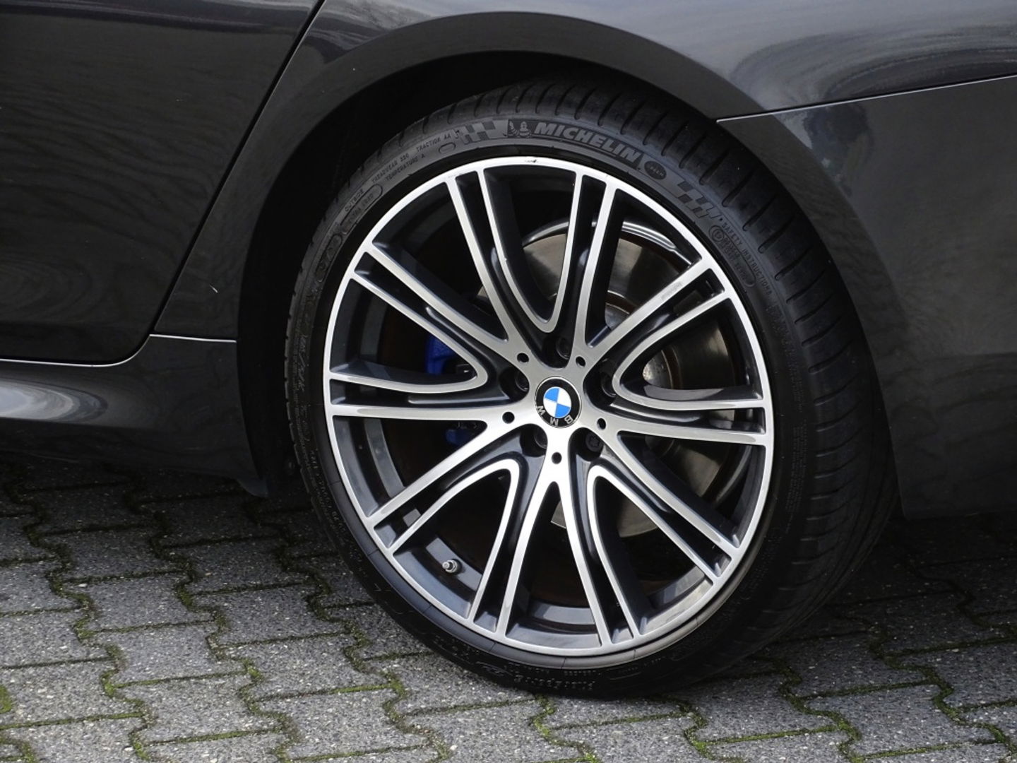 BMW 5 Serie touring 540i 340PK / Individual / M-Sport / LED / 2018 /