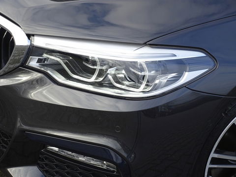 BMW 5 Serie touring 540i 340PK / Individual / M-Sport / LED / 2018 /