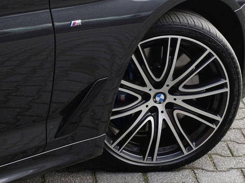 BMW 5 Serie touring 540i 340PK / Individual / M-Sport / LED / 2018 /
