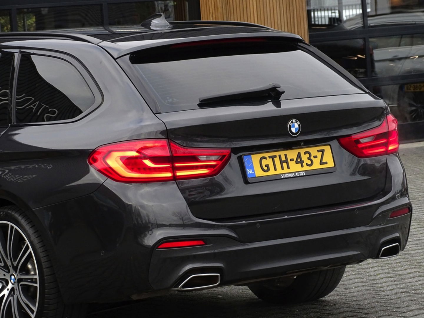 BMW 5 Serie touring 540i 340PK / Individual / M-Sport / LED / 2018 /