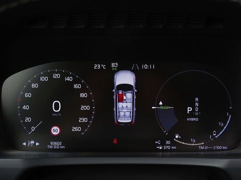 Volvo XC90 T8 408PK AWD R-Design / 2019 / LED
