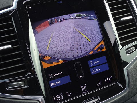 Volvo XC90 T8 408PK AWD R-Design / 2019 / LED