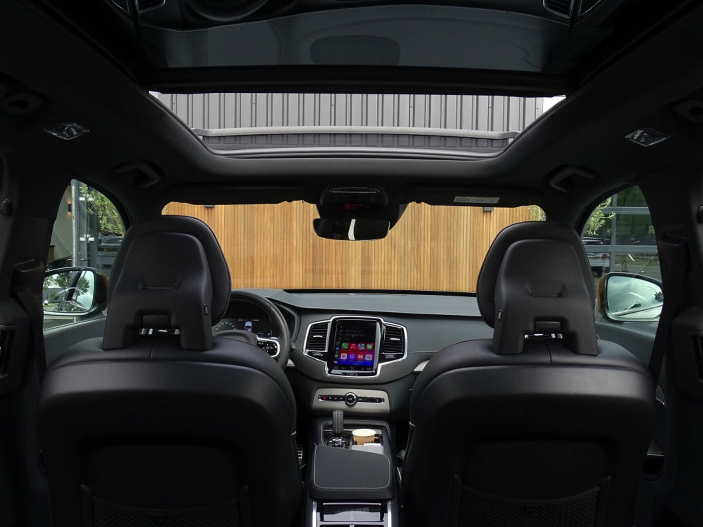 Volvo XC90 T8 408PK AWD R-Design / 2019 / LED