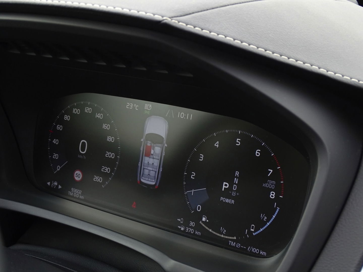 Volvo XC90 T8 408PK AWD R-Design / 2019 / LED