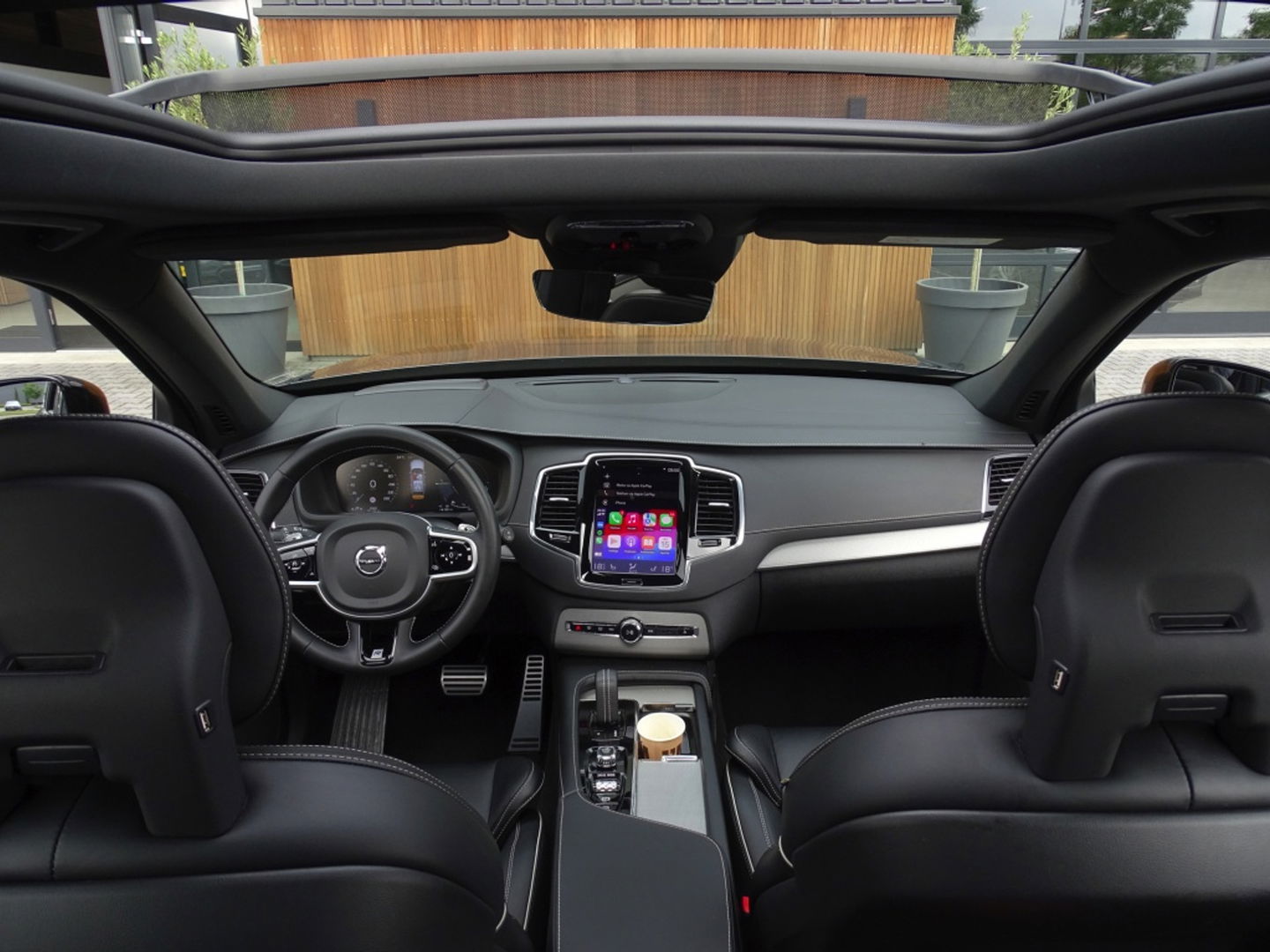 Volvo XC90 T8 408PK AWD R-Design / 2019 / LED