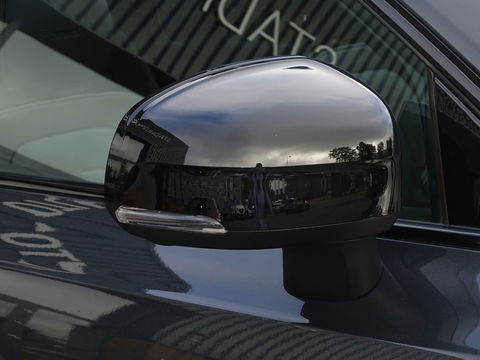 Volvo XC90 T8 408PK AWD R-Design / 2019 / LED