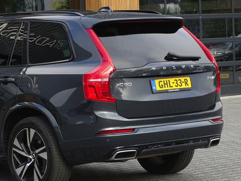Volvo XC90 T8 408PK AWD R-Design / 2019 / LED