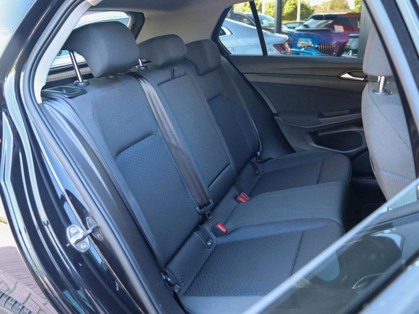 Volkswagen Golf 1.0 TSI Life Business 110PK