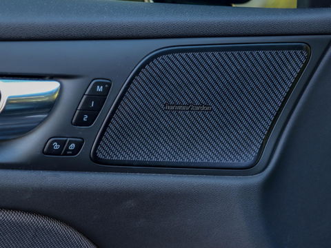 Volvo V60 2.0 T8 Recharge AWD R-Design Trekhaak HUD Harman Kardon Panodak